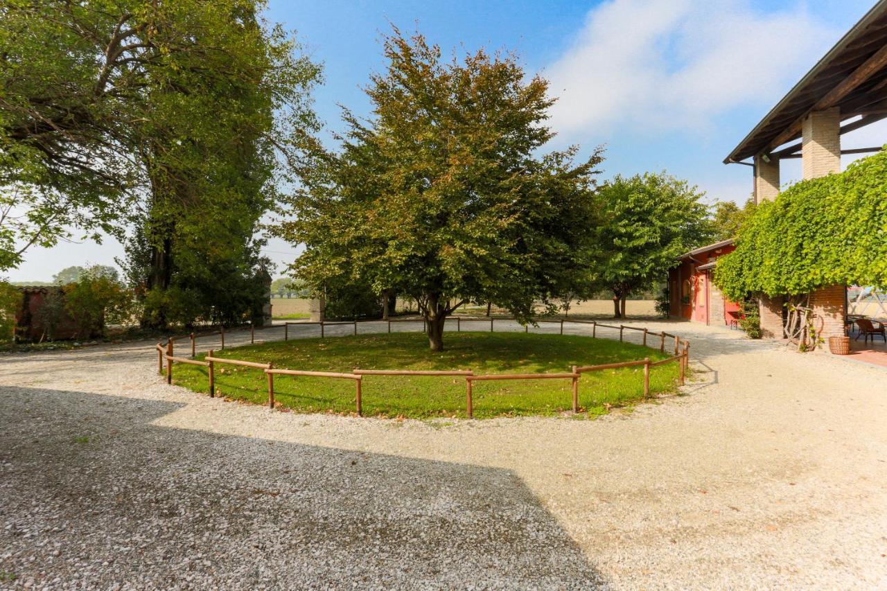 Le Corti Della Gualdana Farm stay *